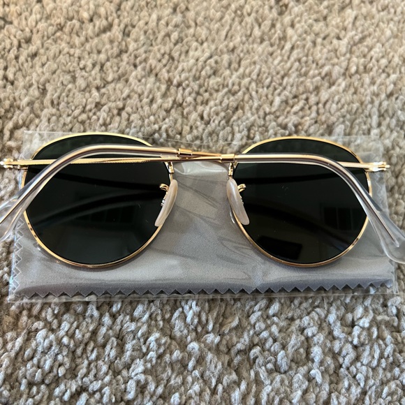 BRAND NEW ray ban. Never worn - Picture 3 of 5